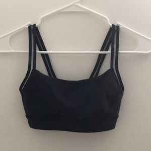 Black lulu lemon sports bra